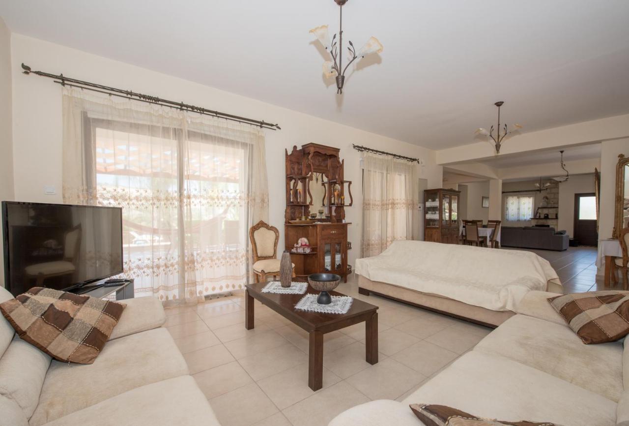 Stephanie Villa Simou Exterior photo