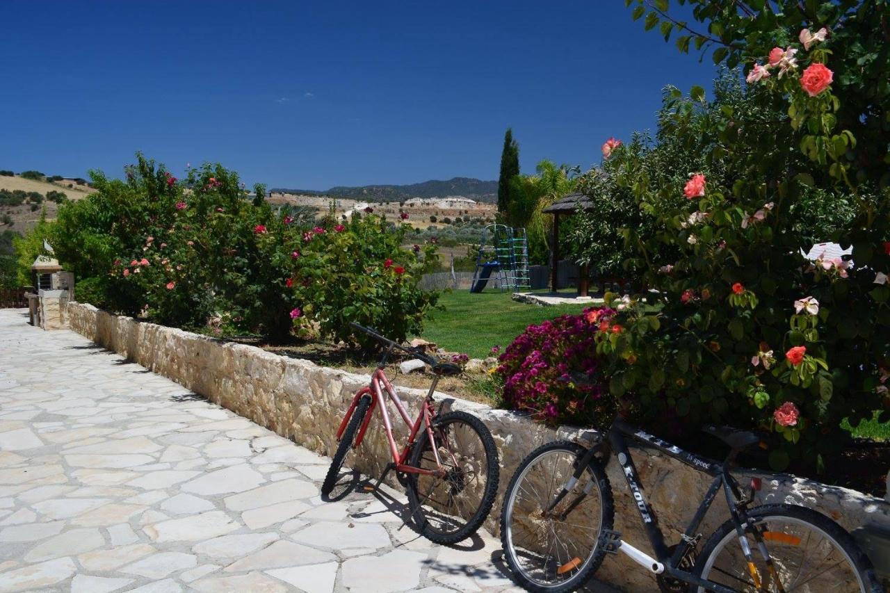 Stephanie Villa Simou Exterior photo